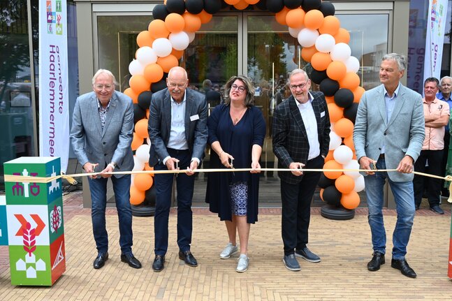 Een groot feest: Opening Dorpshuis Zwanenburg